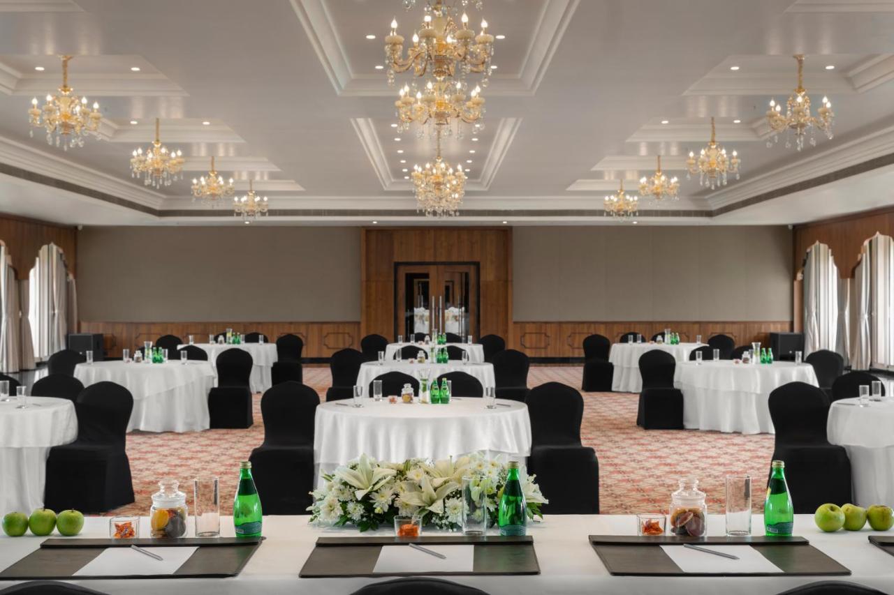 Uday Palace Navsari, A Member Of Radisson Individuals Exterior foto
