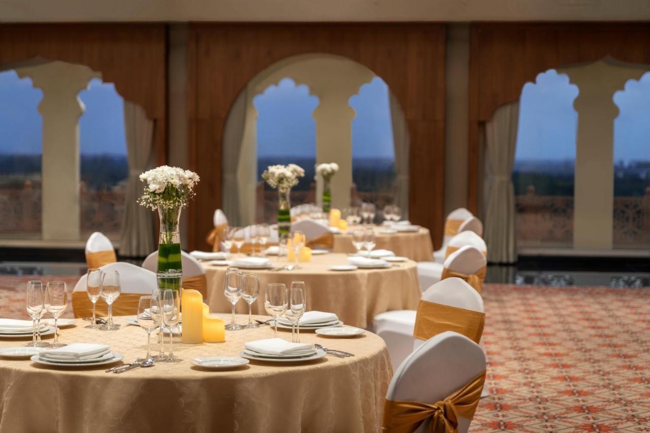 Uday Palace Navsari, A Member Of Radisson Individuals Exterior foto
