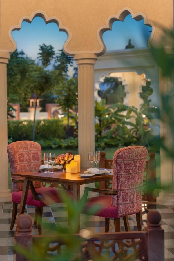 Uday Palace Navsari, A Member Of Radisson Individuals Exterior foto