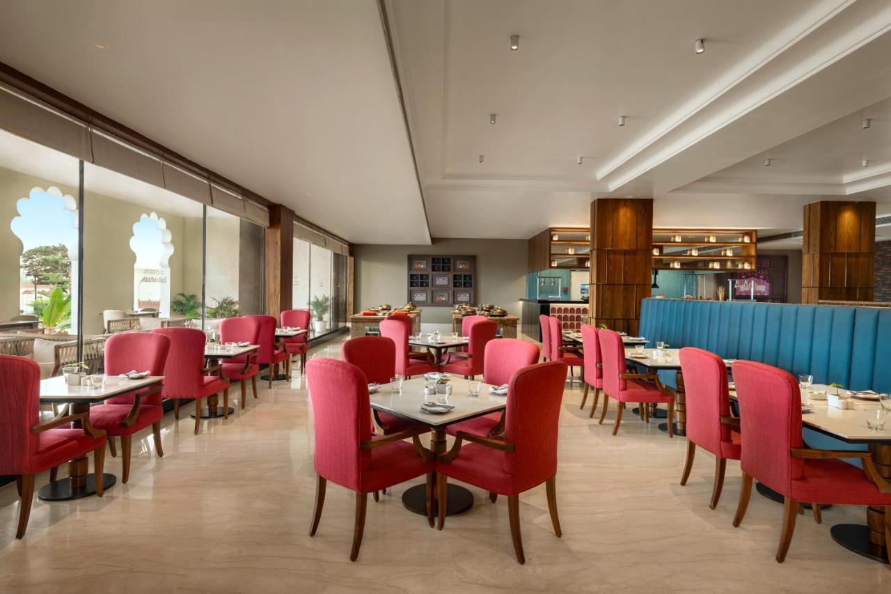 Uday Palace Navsari, A Member Of Radisson Individuals Exterior foto